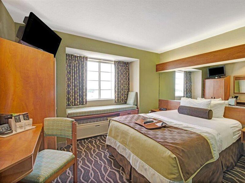 Super 8 By Wyndham San Antonio Downtown Ne Hotel Ngoại thất bức ảnh