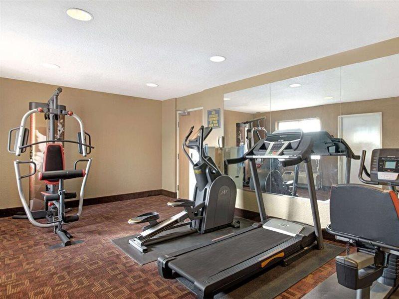 Super 8 By Wyndham San Antonio Downtown Ne Hotel Ngoại thất bức ảnh