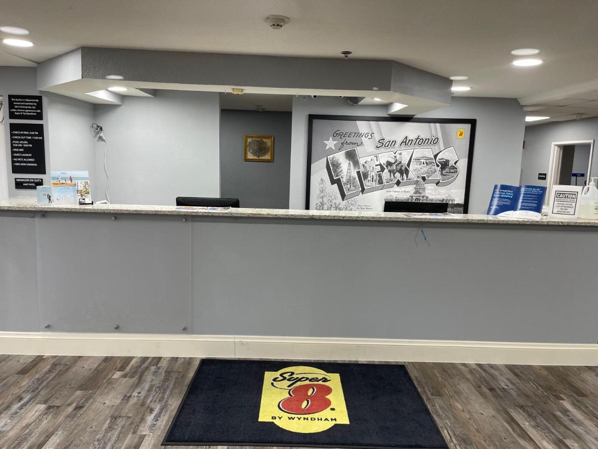 Super 8 By Wyndham San Antonio Downtown Ne Hotel Ngoại thất bức ảnh