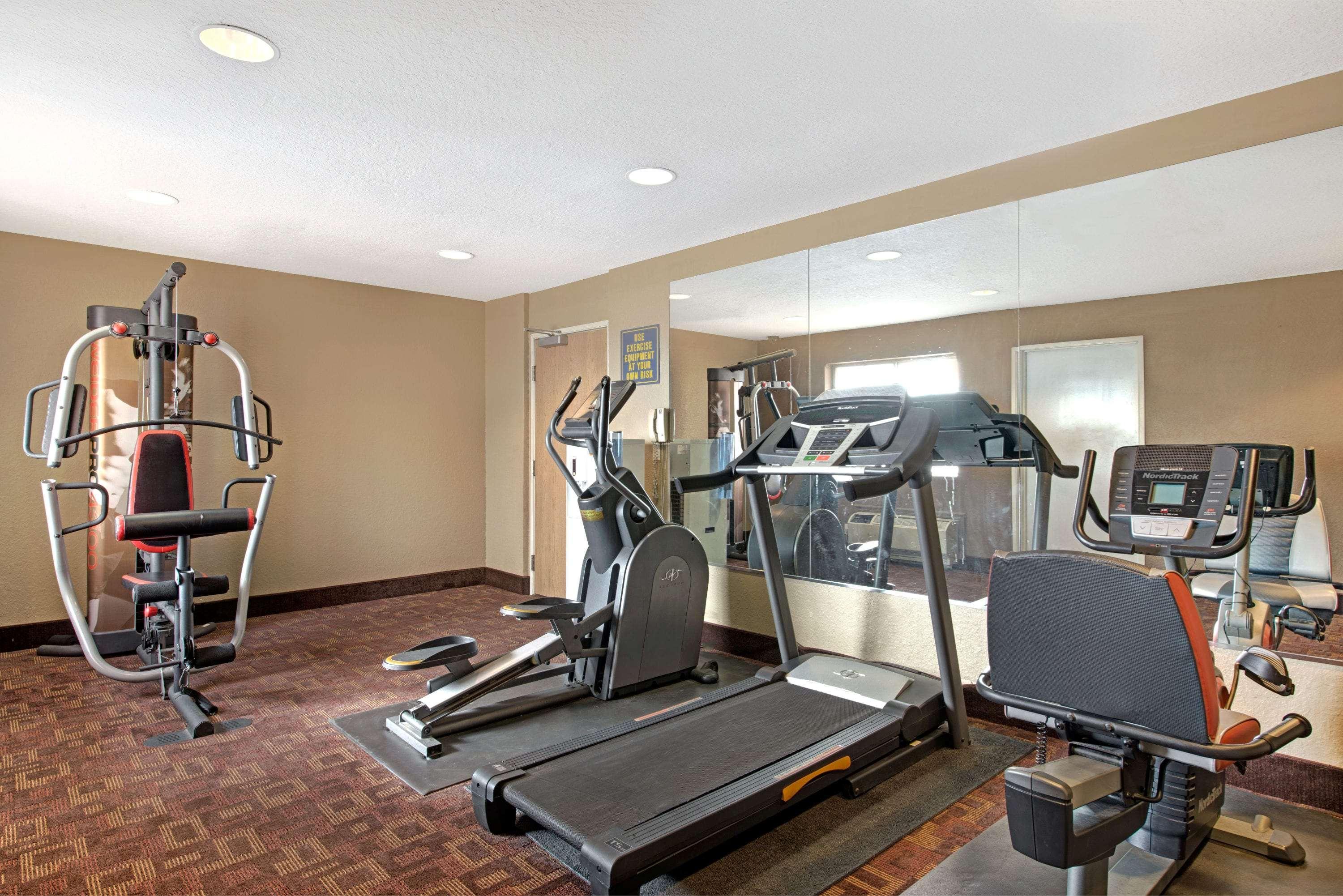 Super 8 By Wyndham San Antonio Downtown Ne Hotel Ngoại thất bức ảnh
