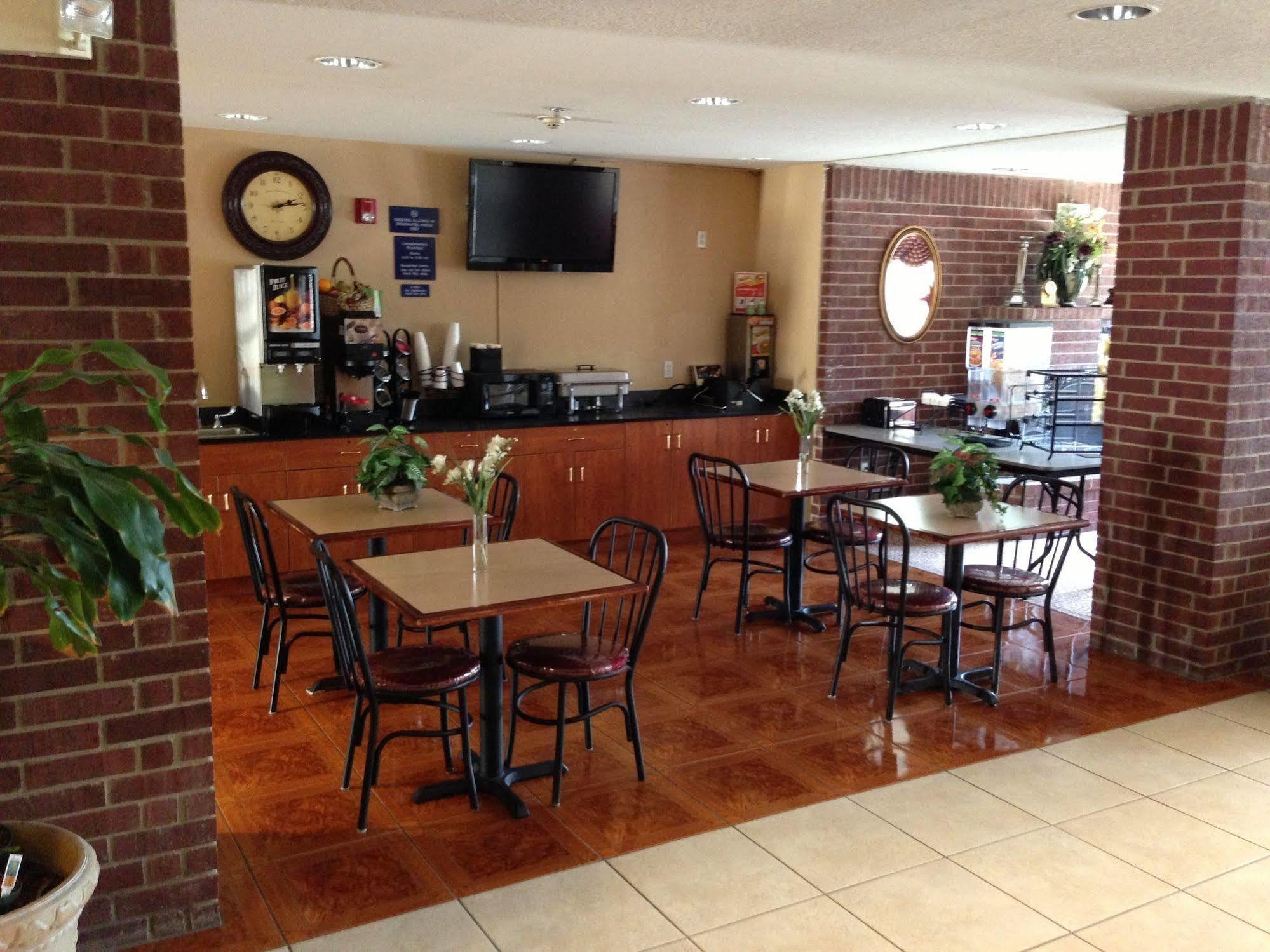 Super 8 By Wyndham San Antonio Downtown Ne Hotel Ngoại thất bức ảnh